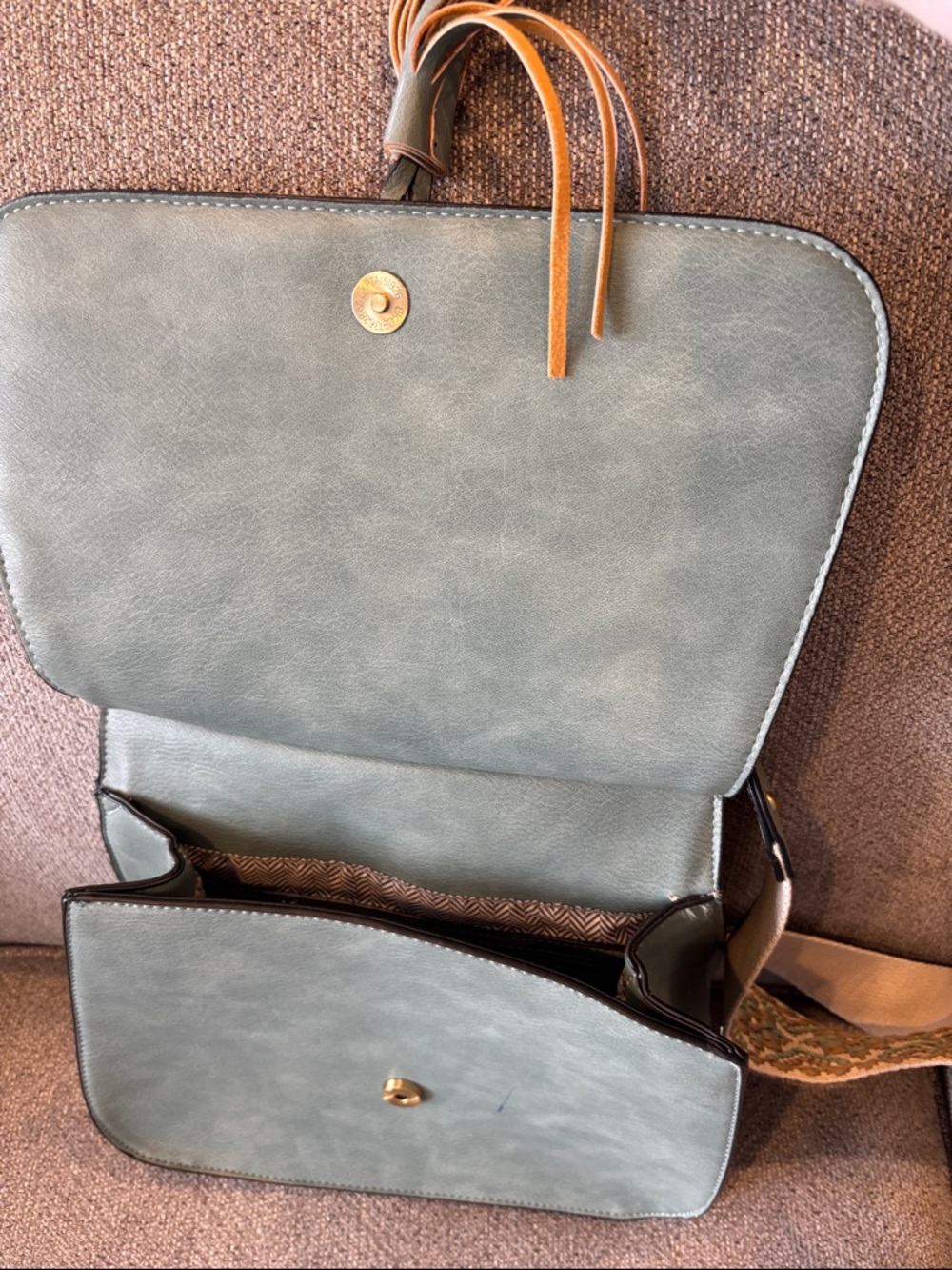 Jen & CoTeal Crossbody Shoulder Bag with Woven Strap and Tassel - Picture 7 of 12